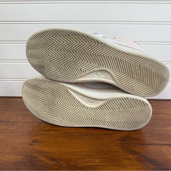 Nike women’s pink and white Court Royale 2 Mid high top tennis shoes. Size 6.5 - Picture 12 of 12